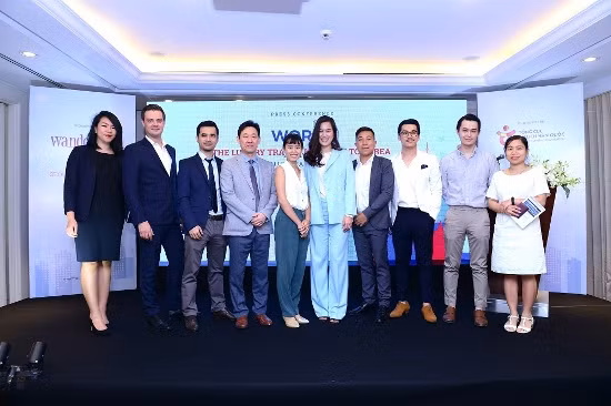 ‘Hello World’- khám phá du lịch cùng những người nổi tiếng ảnh 1