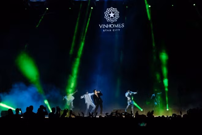 Đại nhạc hội 'Vũ điệu ngôi sao': Rạng rỡ Vinhomes Star City ảnh 6