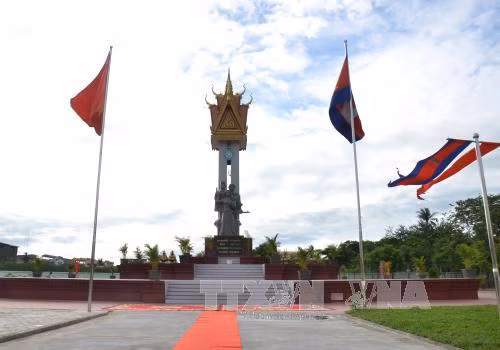 Người Việt tại Campuchia kỷ niệm 43 năm ngày thống nhất đất nước ảnh 1