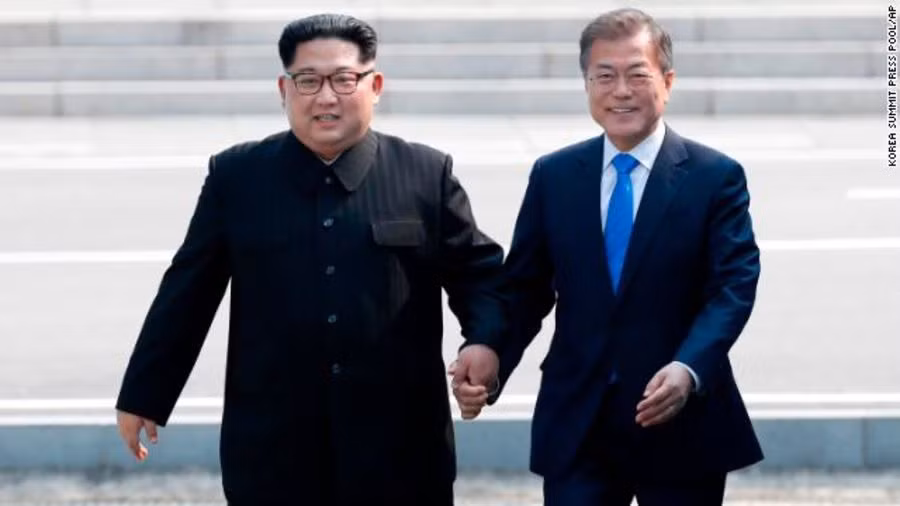 Nhà lãnh đạo Kim Jong-un mong muốn 'viết chương mới trong quan hệ hai nước' ảnh 1