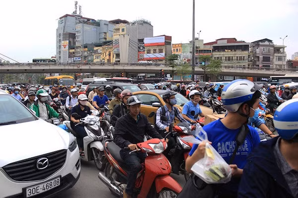 Ùn tắc kéo dài tại các cửa ngõ Thủ đô ảnh 4