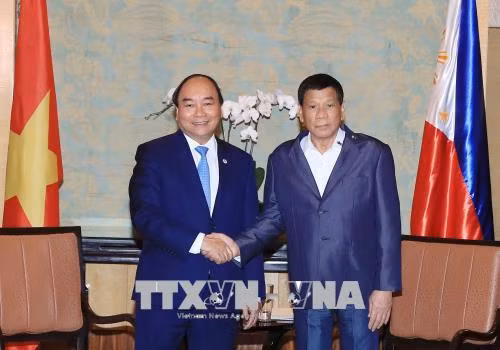Thủ tướng Nguyễn Xuân Phúc gặp Tổng thống Philippines Rodrigo Duterte ảnh 1