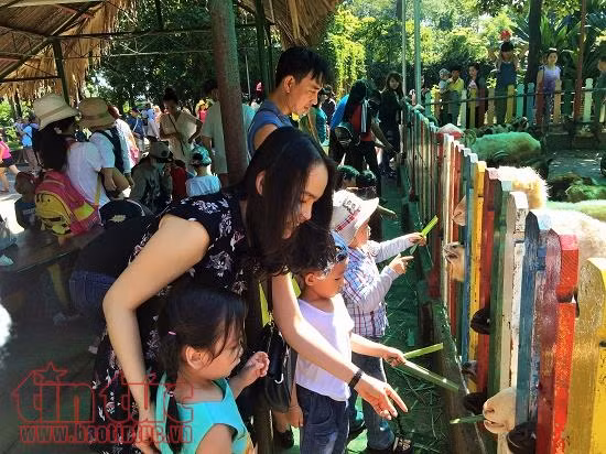 Nhiều chương trình văn hóa văn nghệ diễn ra trong 4 ngày nghỉ lễ tại TP Hồ Chí Minh ảnh 1