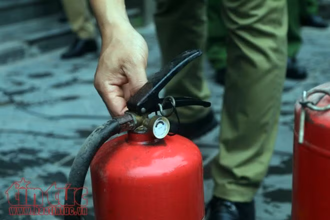 Nhiều sai phạm trong phòng cháy chữa cháy tại các khu chung cư Hà Nội ảnh 7