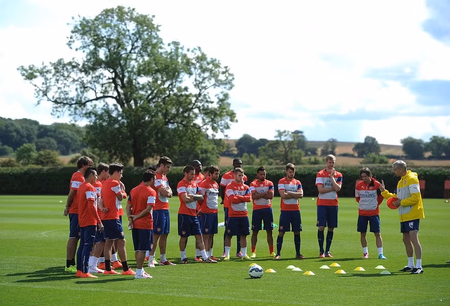 HLV Arsene Wenger chia tay Arsenal, khép lại mối tình 22 năm với 'Pháo thủ' ảnh 2