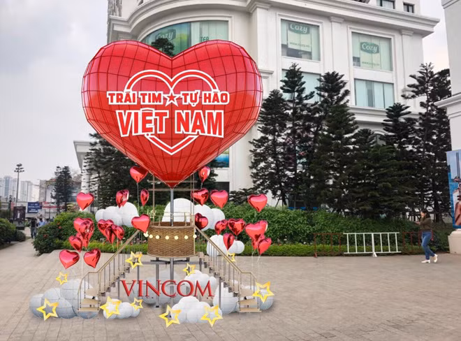 Vincom tưng bừng mở hội mừng đại lễ ảnh 2