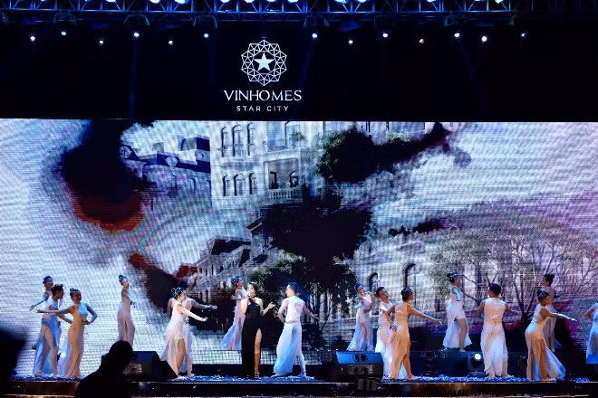 Đại nhạc hội 'Vũ điệu ngôi sao': Rạng rỡ Vinhomes Star City ảnh 3