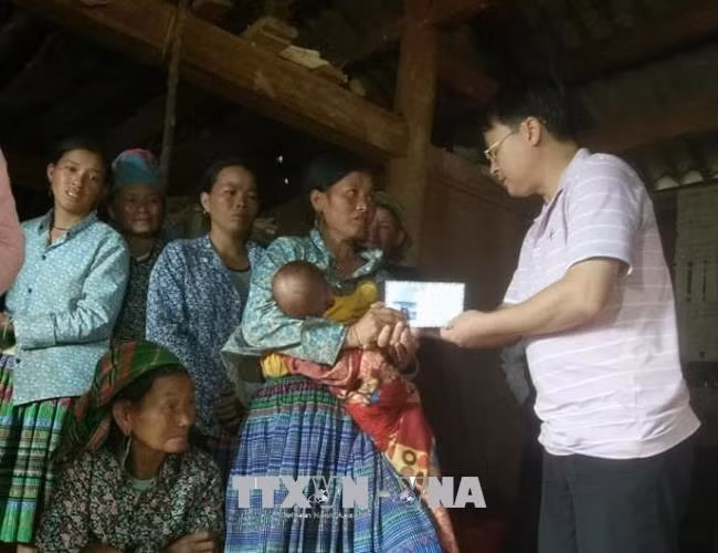 Mưa to, sạt lở đá, 4 người thương vong khi đang làm nương ảnh 1