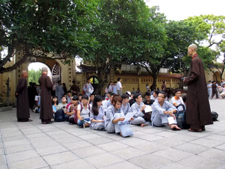 Giới trẻ học tu ngắn hạn tại chùa ảnh 4