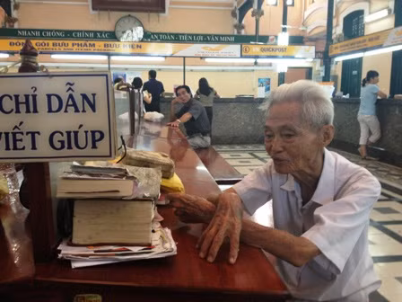 Người viết thư thuê xuyên thế kỷ ảnh 5
