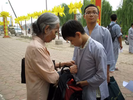 Giới trẻ học tu ngắn hạn tại chùa ảnh 3