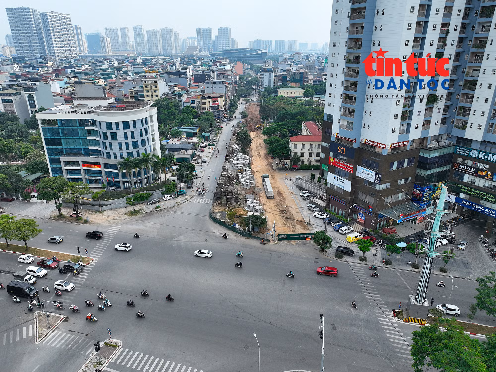 duong-noi-do-duc-du-me-tri-cham-tien-do-ha-noi.jpg