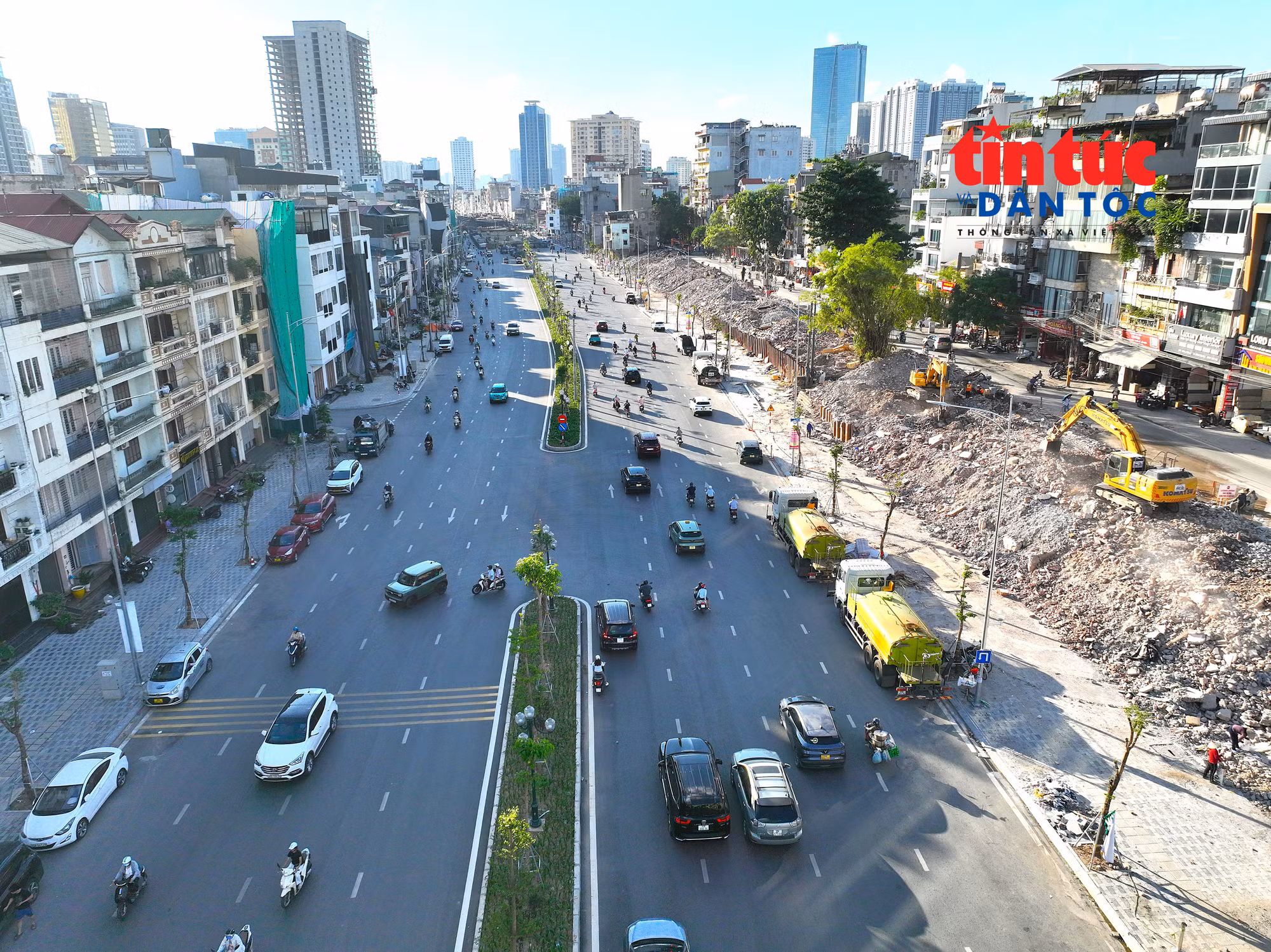 Người dân kỳ vọng dự án bãi đỗ xe, trạm sạc sớm được triển khai đồng bộ với tuyến Vành đai 1, góp phần hoàn thiện hạ tầng giao thông, tạo thêm không gian cây xanh, đồng thời đáp ứng nhu cầu trông giữ phương tiện ngày càng lớn tại khu vực.
