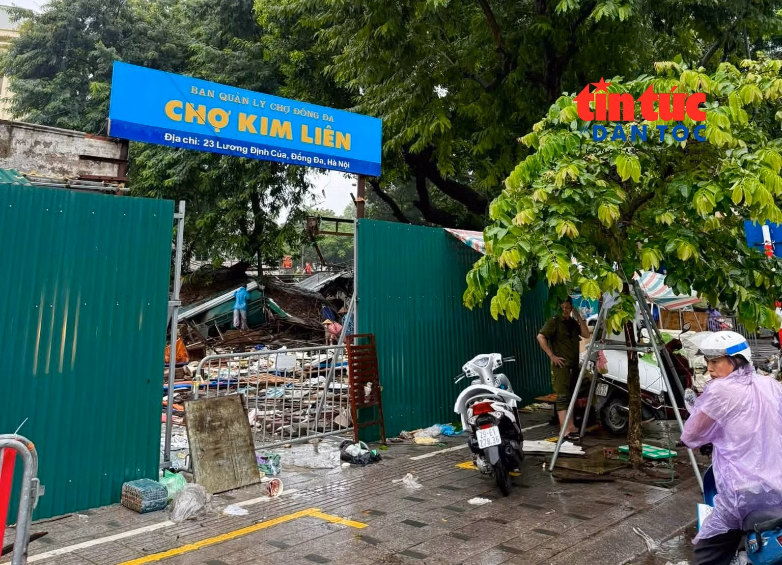 Chợ Kim Liên dừng hoạt động để khắc phục tồn tại về phòng cháy, chữa cháy.