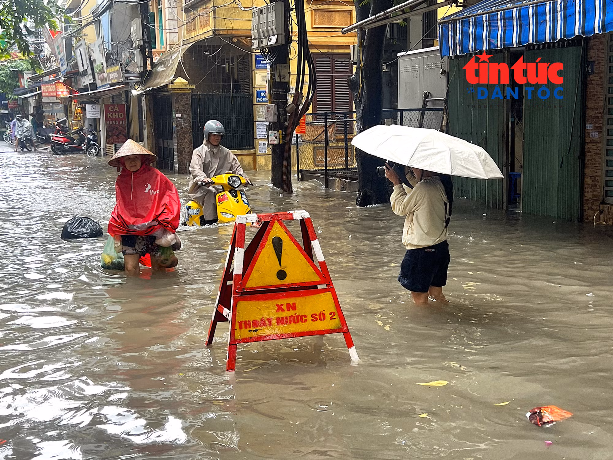 ha-noi-mua-ngap.jpg