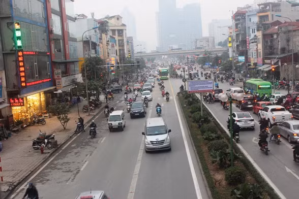 Phát hoảng vì những pha tạt đầu và cướp làn đường xe buýt nhanh ảnh 2