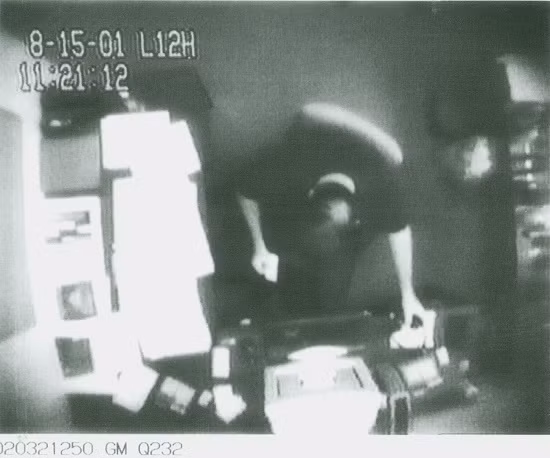 FBI và cuộc săn tìm kẻ bán bí mật quốc gia ảnh 2