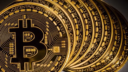 Tiền ảo Bitcoin tăng giá mạnh ảnh 1