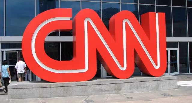 CNN xin lỗi cha đẻ WikiLeaks vì gọi ông là “kẻ ấu dâm” ảnh 1