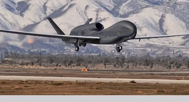 UAV Global Hawk của Mỹ bắt đầu thu thập thông tin ở CH Séc ảnh 1