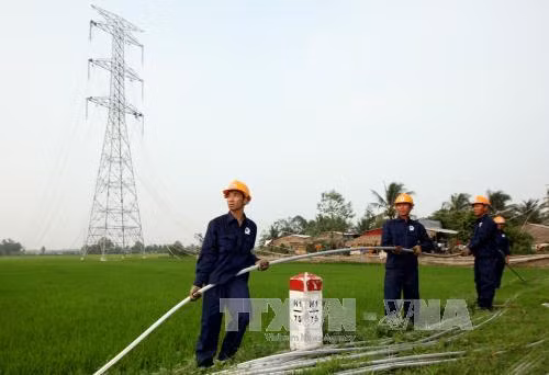 Gỡ vướng về mặt bằng cho các dự án điện cho miền Nam ảnh 1