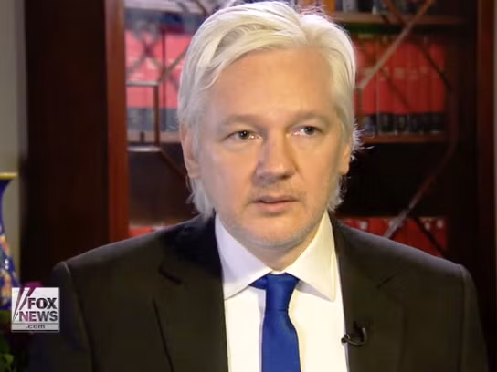 Nhà sáng lập WikiLeaks không tin Nga can thiệp bầu cử Mỹ ảnh 1