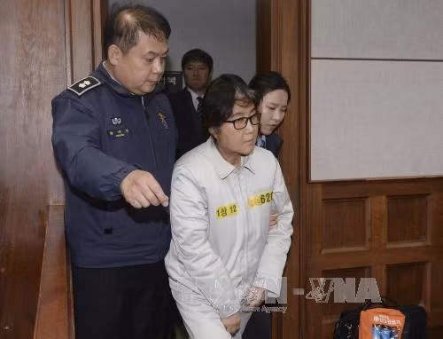 Bà Park Geun-hye: Choi Soon-sil "chỉ là người quen" ảnh 1
