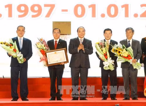 Thủ tướng dự Lễ kỷ niệm Bình Dương 20 năm phát triển ảnh 1
