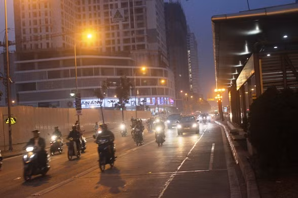 Phát hoảng vì những pha tạt đầu và cướp làn đường xe buýt nhanh ảnh 7