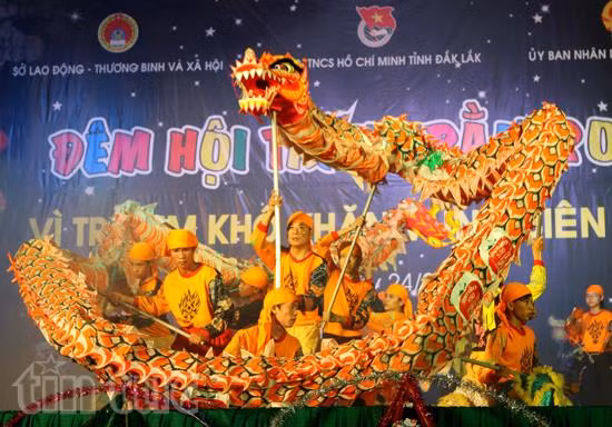 Đêm hội trăng rằm trên Tây Nguyên ảnh 4