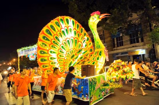 Rực rỡ đêm hội Trung thu lớn nhất Việt Nam ảnh 5