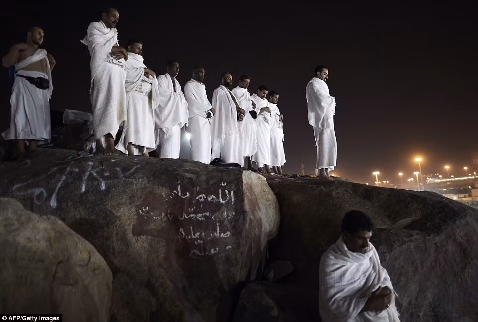 Hiện trường ngổn ngang vụ giẫm đạp gần thánh địa Mecca ảnh 13