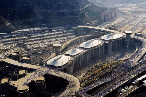 Hiện trường ngổn ngang vụ giẫm đạp gần thánh địa Mecca ảnh 10