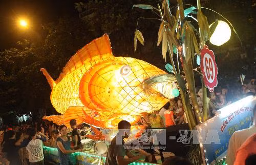 Độc đáo mô hình đèn Trung thu lớn nhất Việt Nam ảnh 1