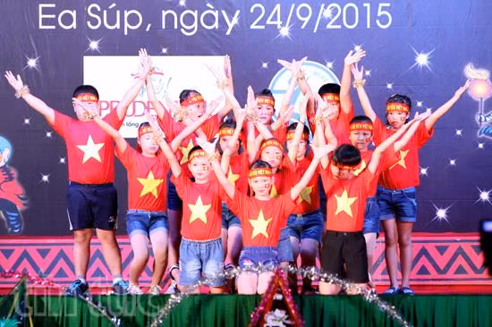 Đêm hội trăng rằm trên Tây Nguyên ảnh 3