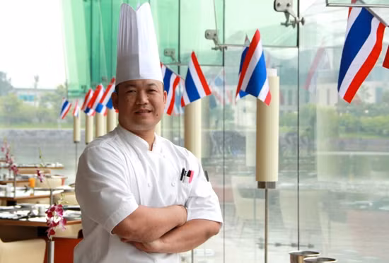 Thưởng thức hương vị Thái đích thực tại nhà hàng JW Café ảnh 1