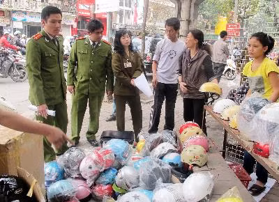 Kiểm soát triệt để chất lượng mũ bảo hiểm ảnh 1