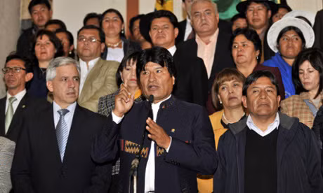 Venezuela và Mỹ Latinh tuôn lệ trước cái chết của Tổng thống Chavez ảnh 3