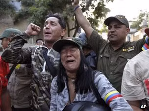 Tổng thống Hugo Chavez qua đời ảnh 2