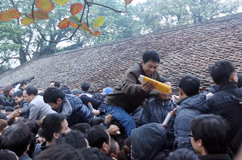 Giẫm, đạp xin Ấn đền Trần ảnh 7