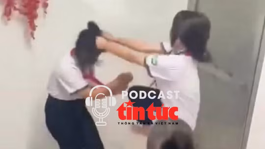 Giải mã cùng luật sư: Ngăn bạo lực học đường: Chế tài phạt chỉ là phần 'ngọn'?