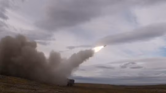 Xem Nga phô diễn sức mạnh quân sự trong cuộc tập trận Zapad-2025