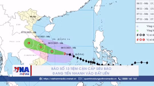 Bão số 13 tiệm cận cấp siêu bão đang tiến nhanh vào đất liền