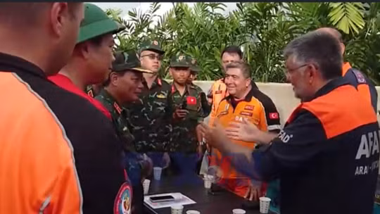 Những khoảnh khắc phía sau nhiệm vụ cứu hộ của đoàn Việt Nam tại Venezuela