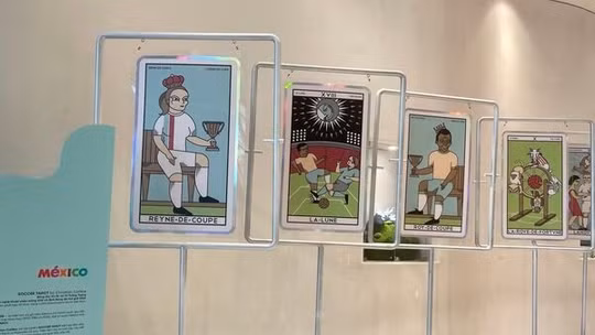 Mexico giới thiệu một góc nhìn khác về bóng đá qua triển lãm 'Soccer Tarot'