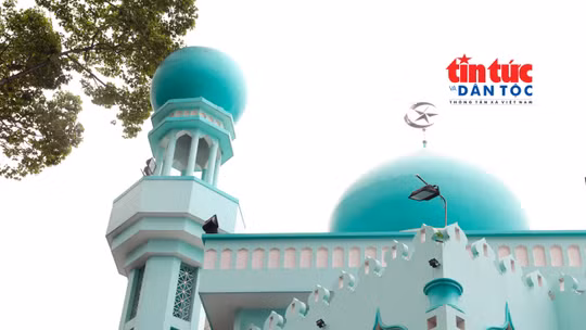 'Giữ hồn' văn hóa Chăm Islam qua Thánh đường