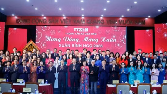 Thời sự 24h qua ảnh sáng 24/2