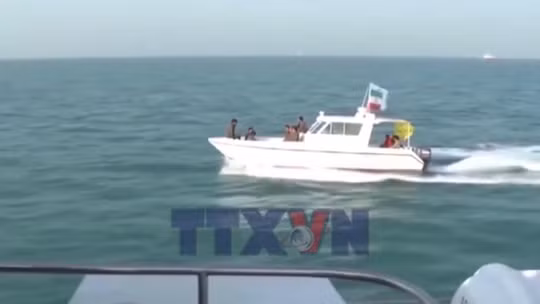 Mỹ tuyên bố buộc 10 tàu quay đầu trong 48 giờ phong tỏa cảng Iran