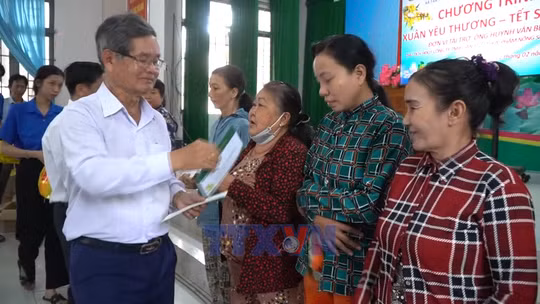 Ông Ba muối sấy với hành trình trở thành tỷ phú và làm từ thiện