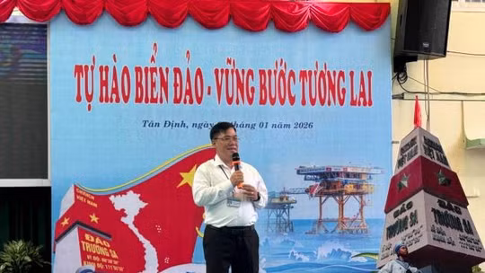 Vun đắp tình yêu với biển đảo Tổ quốc từ nhà trường